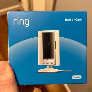 Ring Plug-In Indoor Cam - White